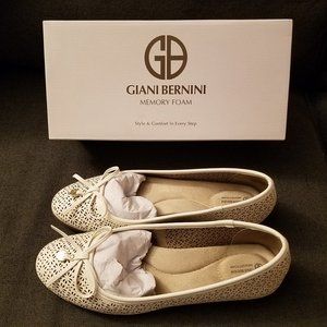 Giani Bernini Odeysa Memory Foam Perforated Ballet Flats